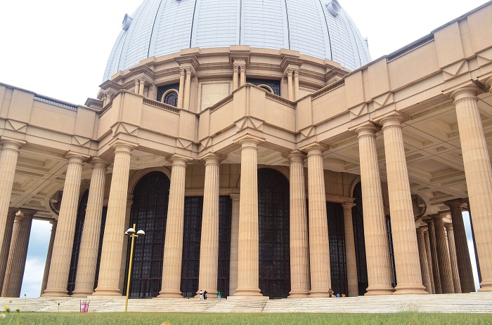 3 Yamoussoukro Basilica