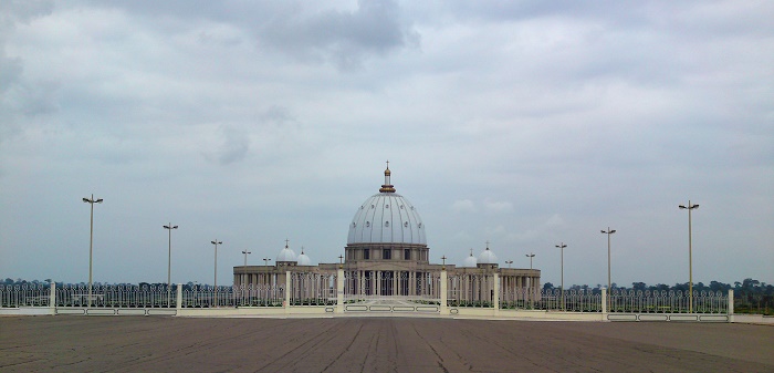 5 Yamoussoukro Basilica