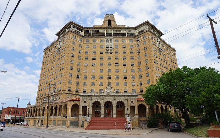 1 Baker Hotel