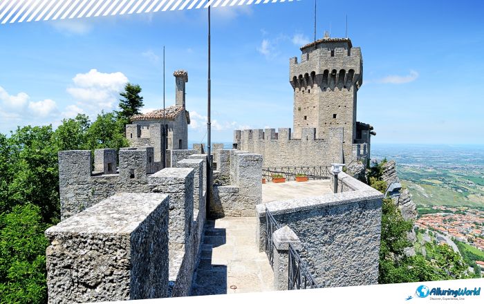 9 De La Fratta - Second Tower of San Marino