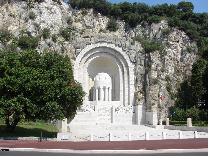 1 Nice Monument