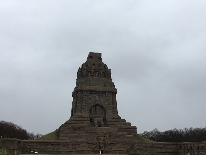 11 Leipzig Monument