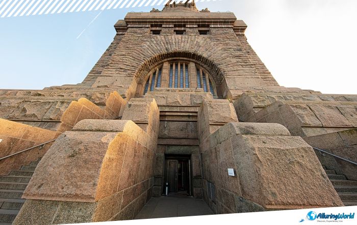 11 Monument to the Battle of the Nations - Völkerschlachtdenkmal