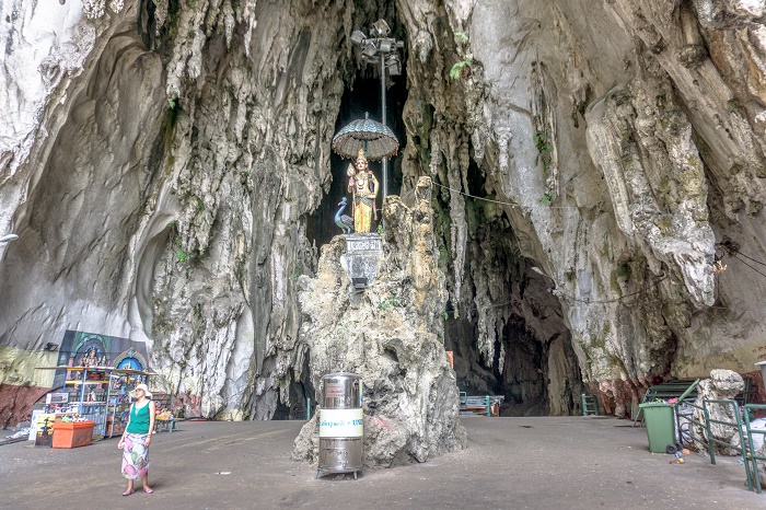 12 Batu caves