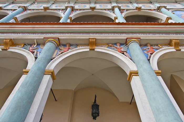 2 Poznan Hall