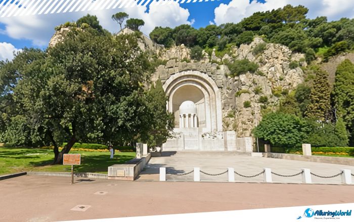 5 Monuments aux Morts in Nice