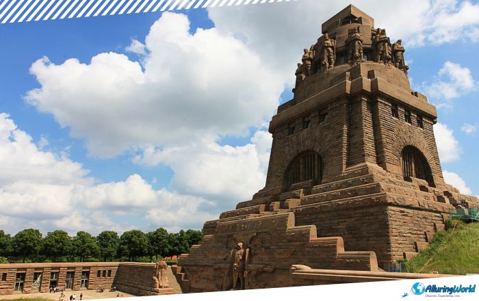 9 Monument to the Battle of the Nations - Völkerschlachtdenkmal