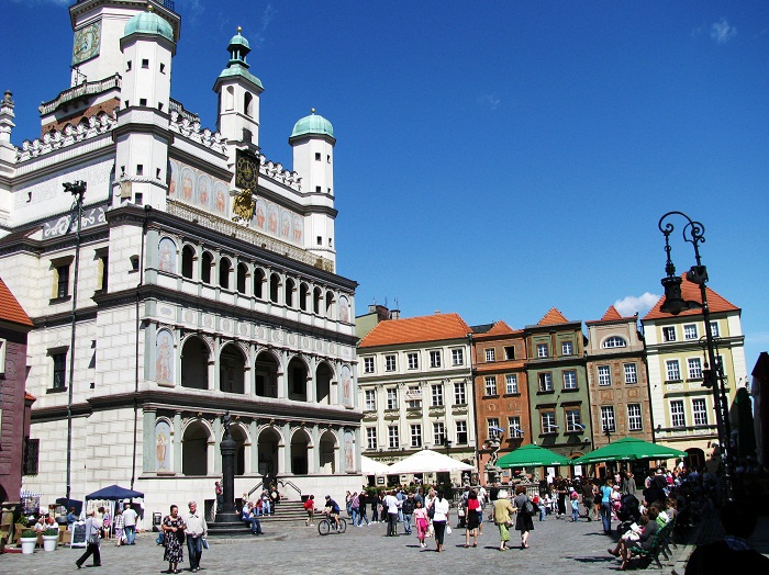 9 Poznan Hall