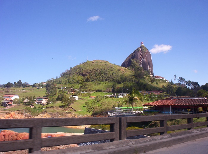 1 Guatape Rock