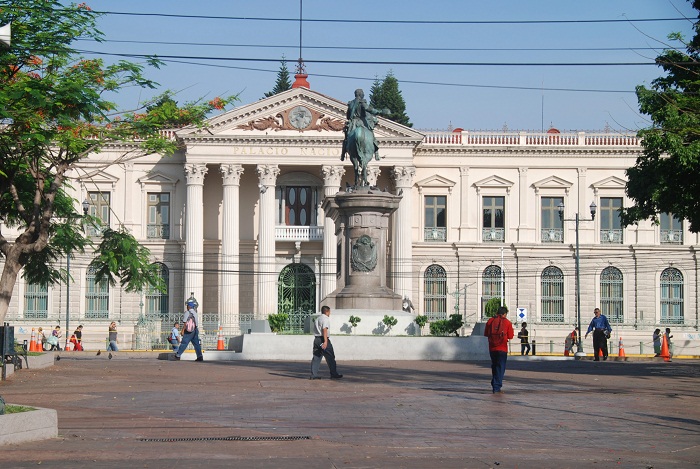 11 Palace Salvador