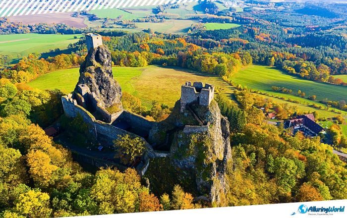 2 Trosky Castle in the Czech Republic