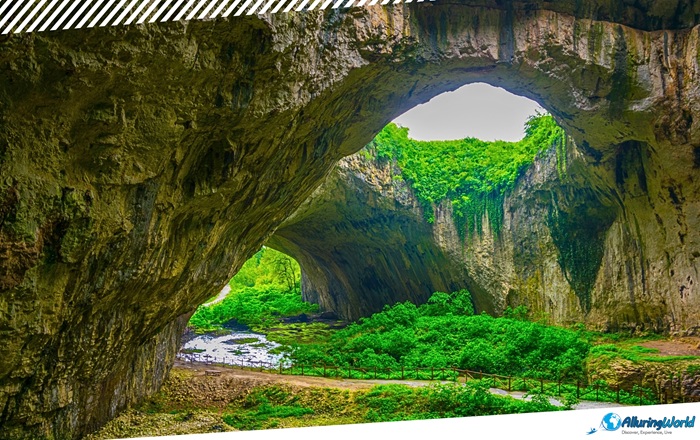 3 Devetashka Cave