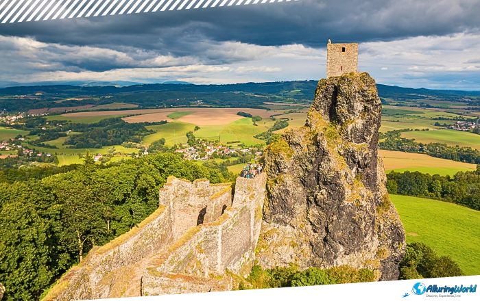 3 Trosky Castle in the Czech Republic