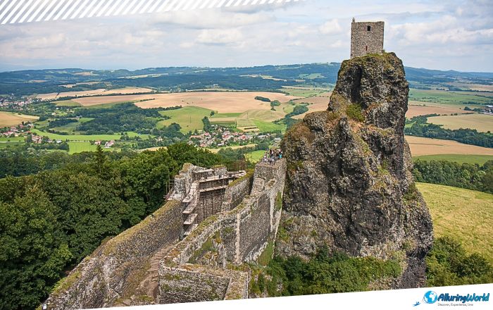 6 Trosky Castle in the Czech Republic