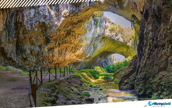 7 Devetashka Cave