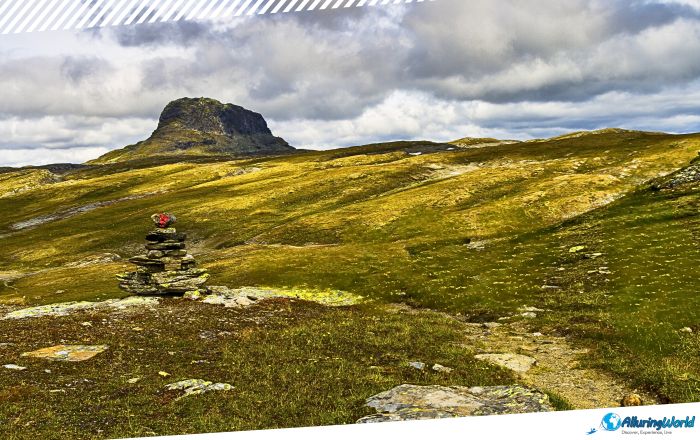 2 Hårteigen Mountain