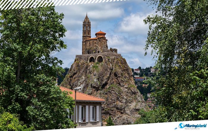 6 Saint Michel d’Aiguilhe Church