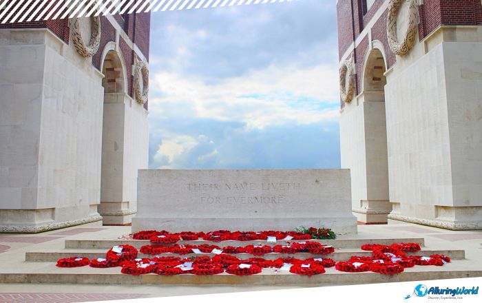4 Thiepval Memorial
