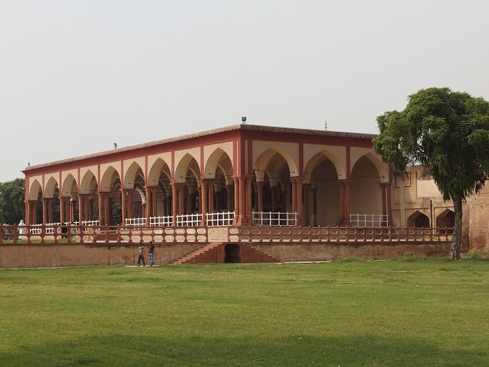 10 Lahore Fort