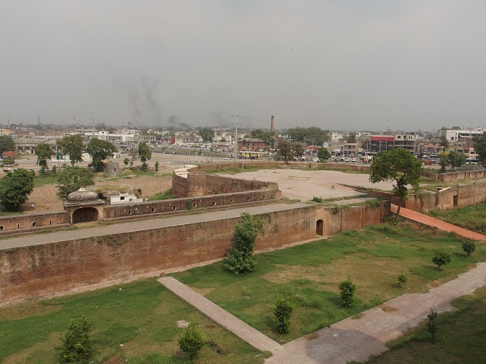 3 Lahore Fort