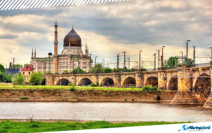 2 Yenidze in Dresden