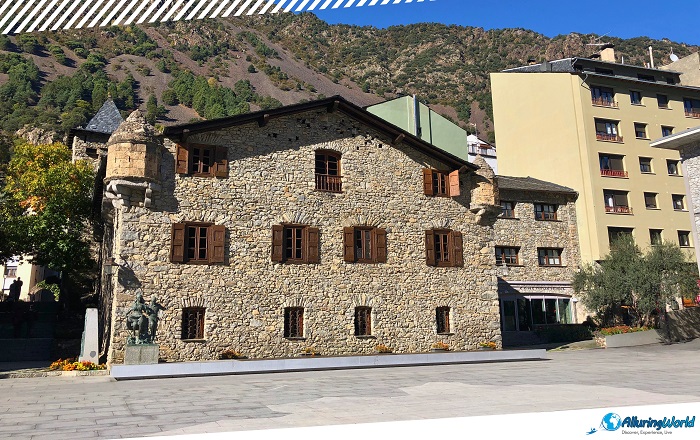 1 Casa de la Vall