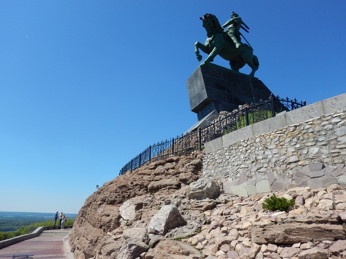 1 Salavat Statue