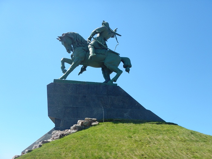 3 Salavat Statue