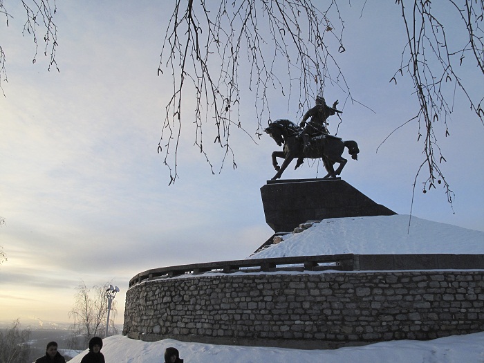 5 Salavat Statue