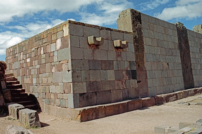 14 Tiwanaku