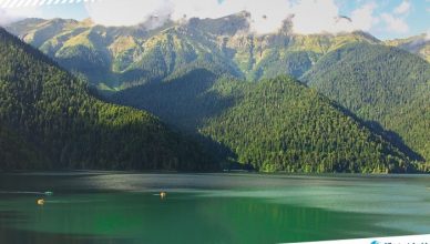 2 Lake Ritsa in Abkhazia