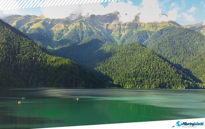 2 Lake Ritsa in Abkhazia