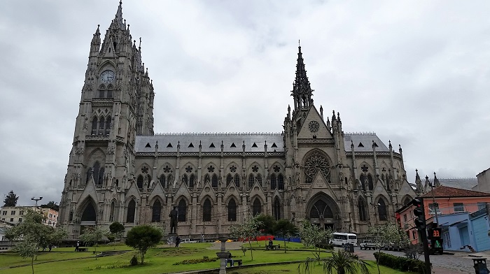 1 Quito Basilica