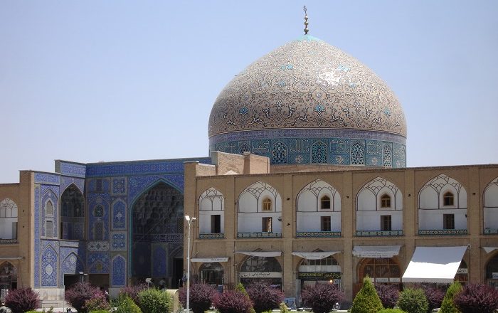 10 Lotfollah Mosque