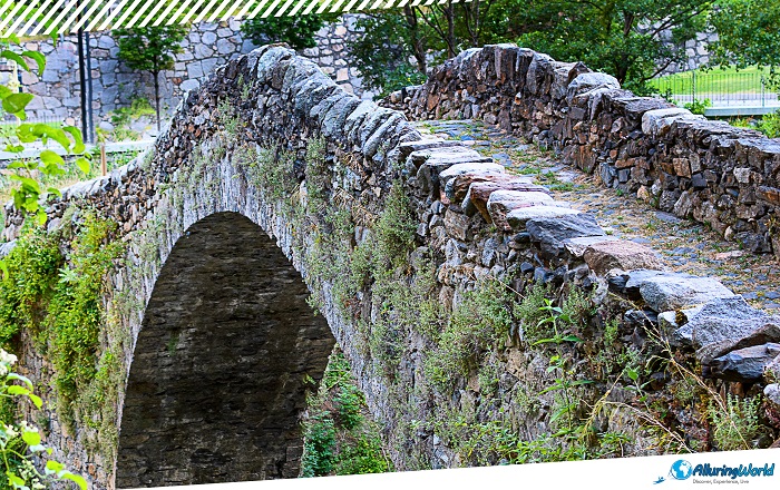 4 Pont de la Margineda in Parish of Andorra la Vella
