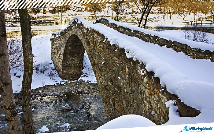 6 Pont de la Margineda in Parish of Andorra la Vella