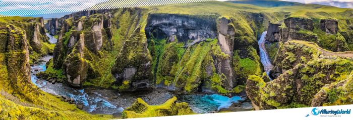 4 Fjaðrárgljúfur Canyon in Iceland
