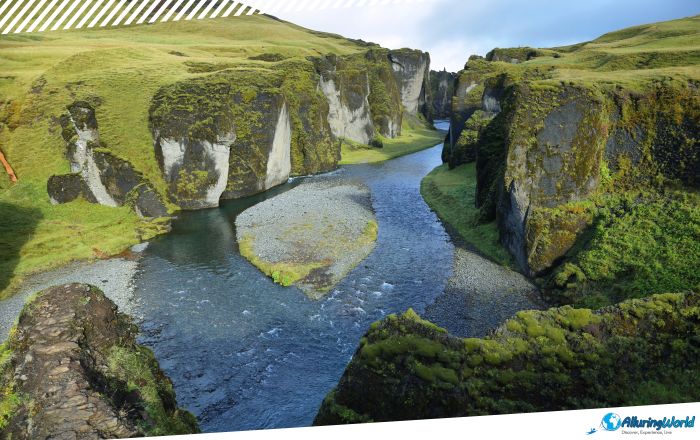 5 Fjaðrárgljúfur Canyon in Iceland
