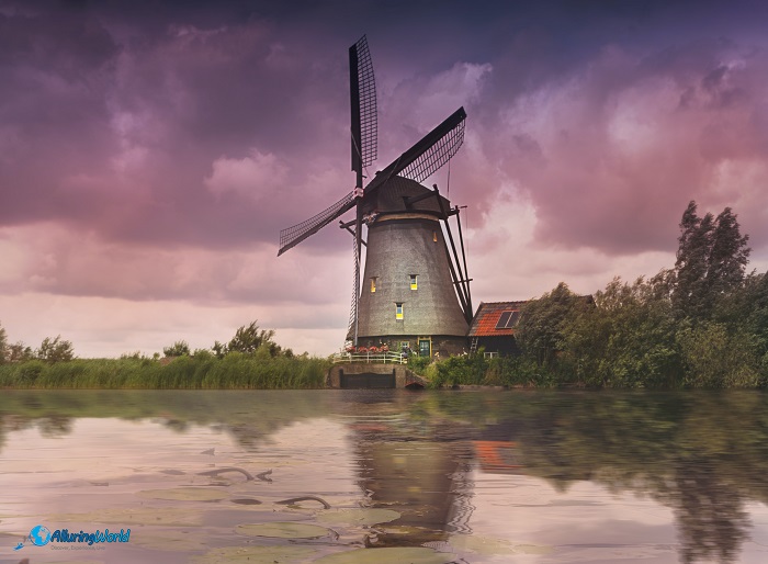 2 Kinderdijk