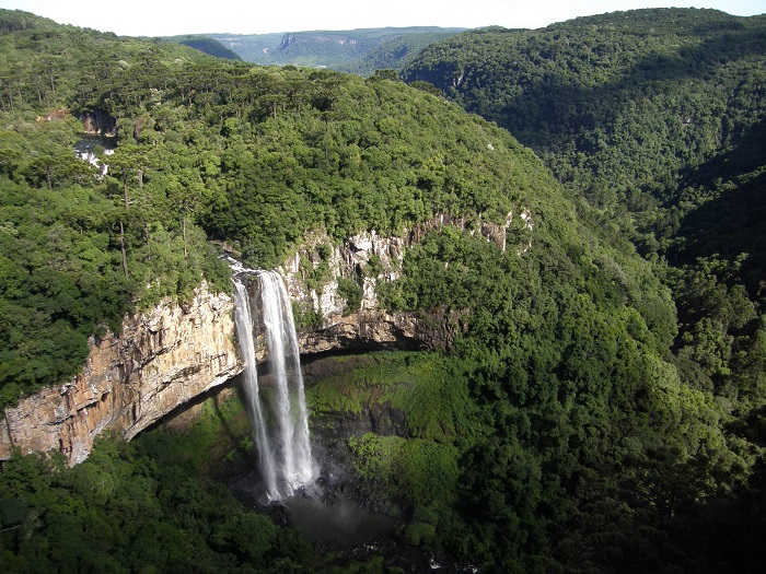 6 Caracol Falls