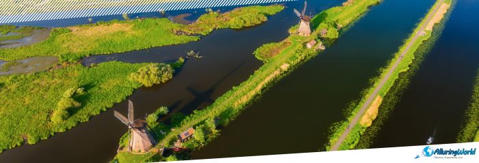 6 Windmills at Kinderdijk in the Netherlands