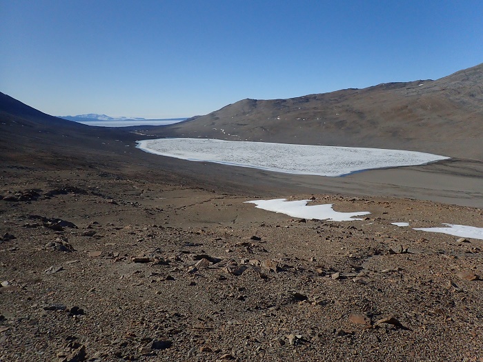 1 Dry Valleys