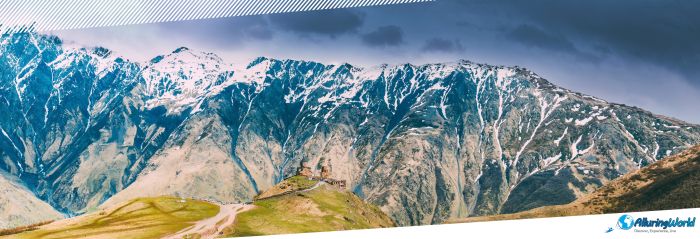 4 Gergeti Trinity Church