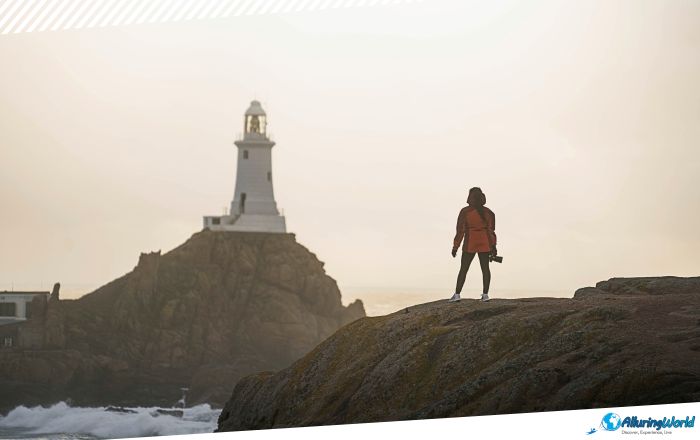 2 La Corbière Lighthouse in Jersey (Channel Island)