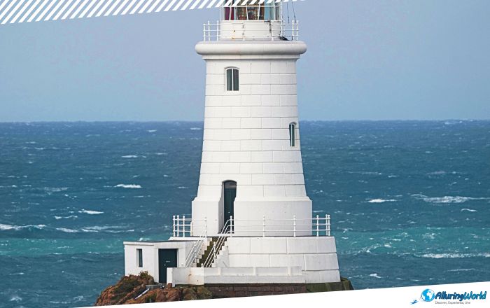 5 La Corbière Lighthouse in Jersey (Channel Island)