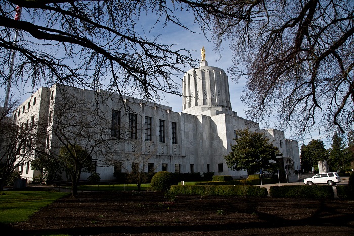 8 Oregon Capitol
