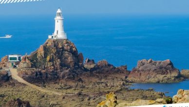 9 La Corbière Lighthouse in Jersey (Channel Island)