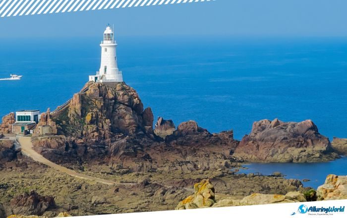 9 La Corbière Lighthouse in Jersey (Channel Island)