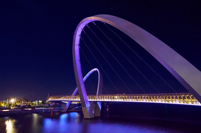 6 Elizabeth Quay Bridge