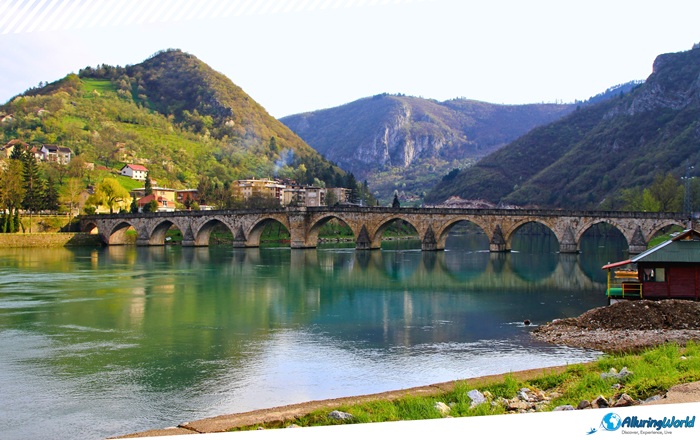 8 Mehmed Paša Sokolović Bridge